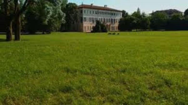 Apartment In Villa Milano Екстериор снимка