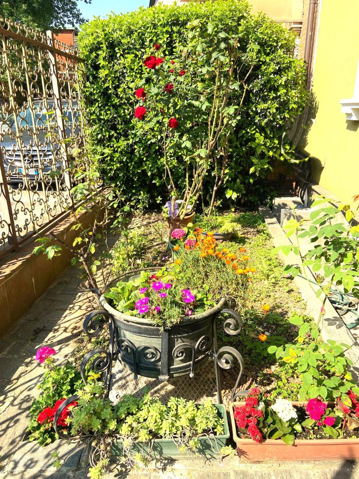 Apartment In Villa Milano Екстериор снимка